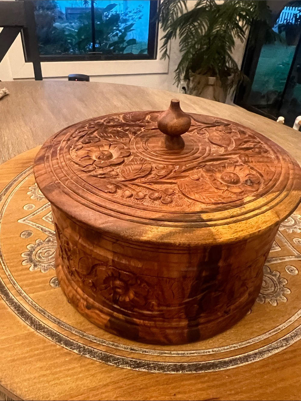 Carved Wooden Decorative Round Storage Box with lid. Intricate details Brown